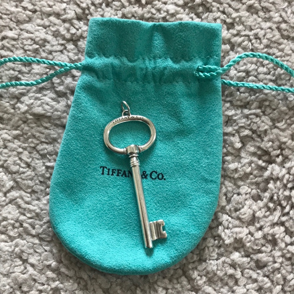 Silver Oval Tiffany Key - XL